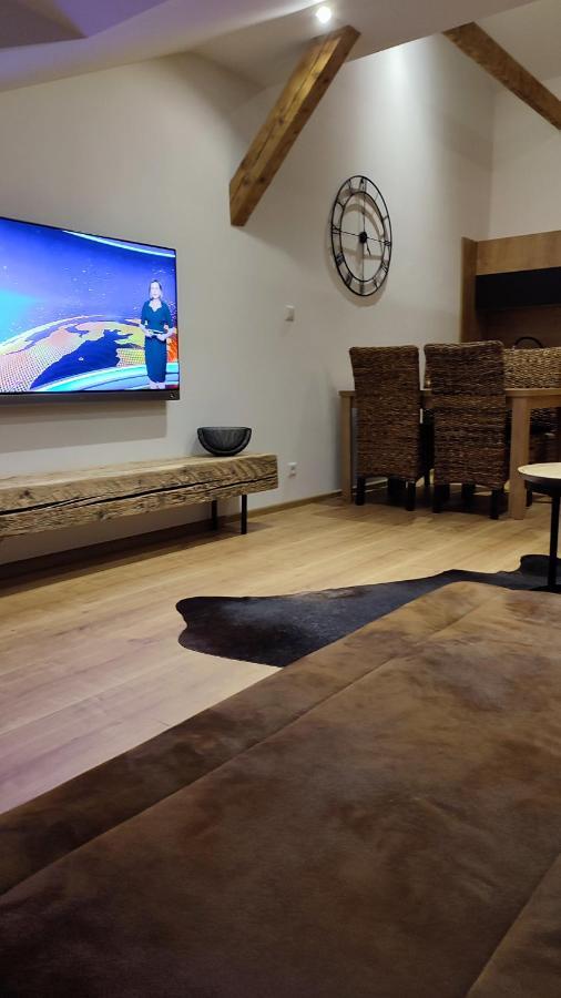 Ltm Apartman Spišská Nová Ves Esterno foto